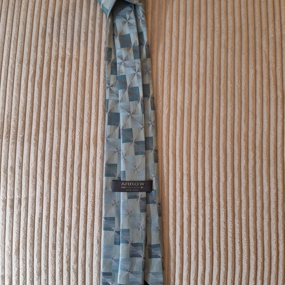 Geometric Blue Patterned Tie - Picture 2 of 2